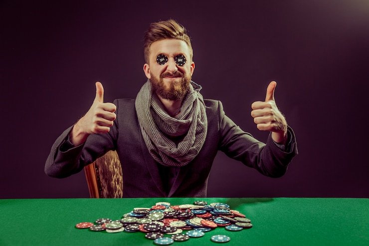 Tampilan platform badak777 menampilkan studio live-dealer dengan kamera multi-sudut dan antarmuka aplikasi mobile